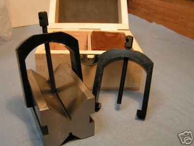 Large Vee Block pair with C-cap 125x90x70mm 